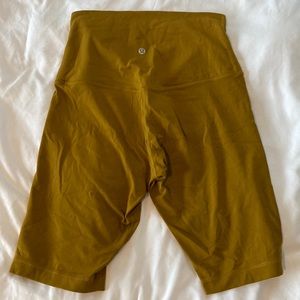 Lululemon high rise  align shorts